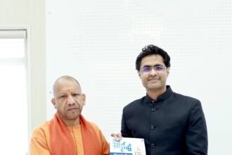 The Chief Minister encouraged Vice Chairman Nitin Gaur on the Hapur Investment Summit and industrial development efforts IMAGE CREDIT TO AUTHORITY