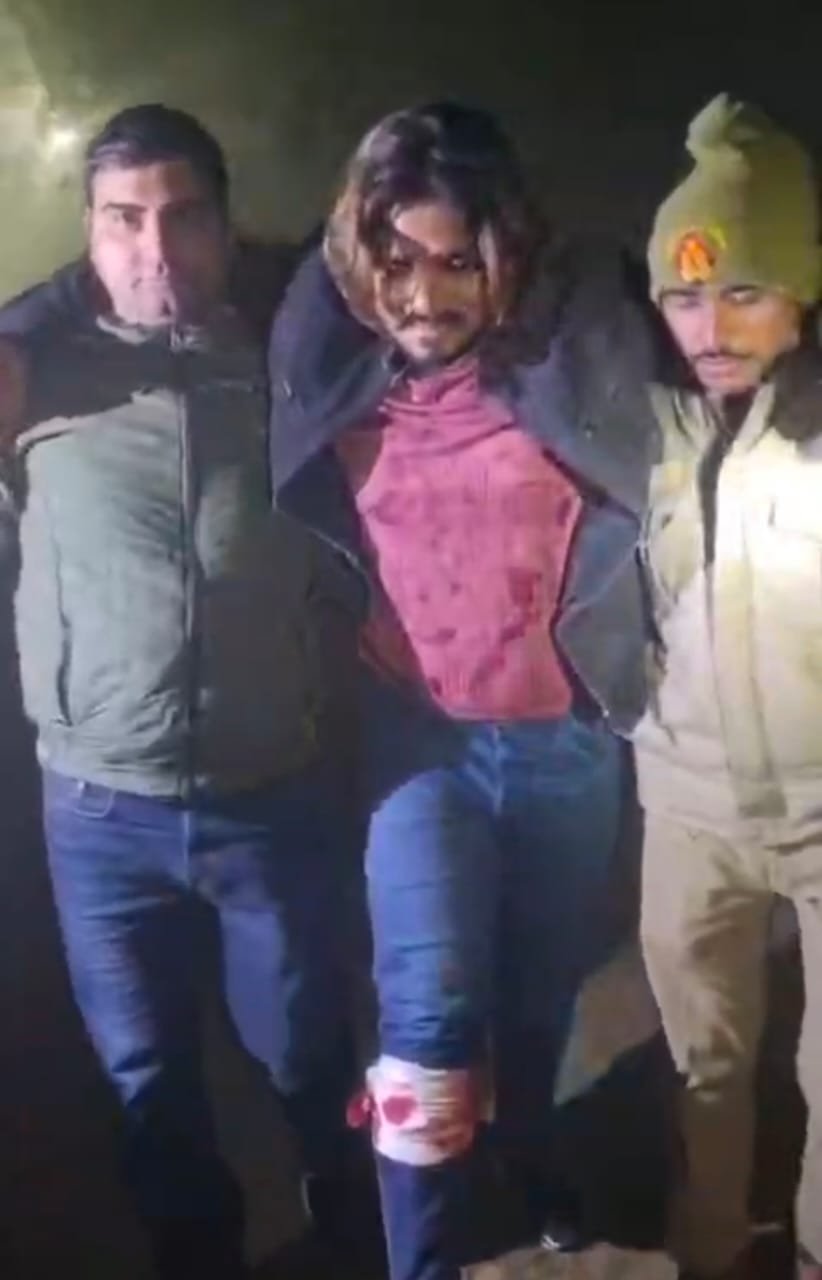 Ankur Vihar police arrested 2 murderers in encounter, both shot in the leg IMAGE CREDIT TO POLICE