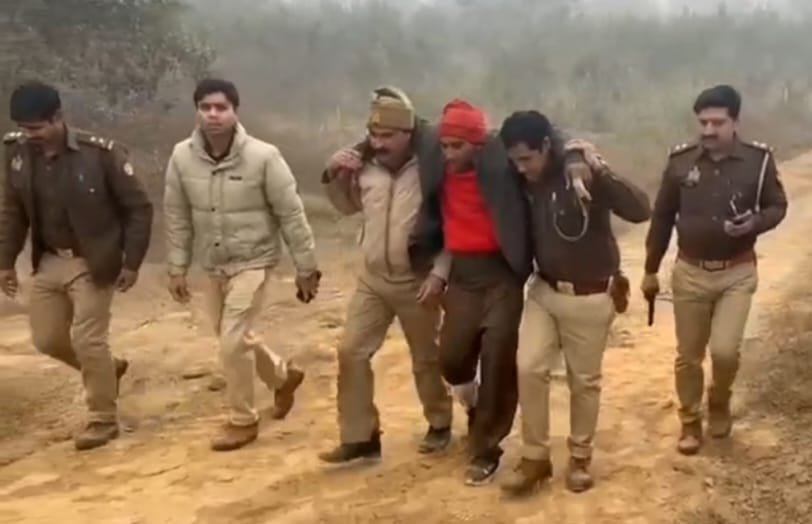 Muradnagar police arrested the murderer in an encounter, shot in the leg IMAGE CREDIT TO POLICE