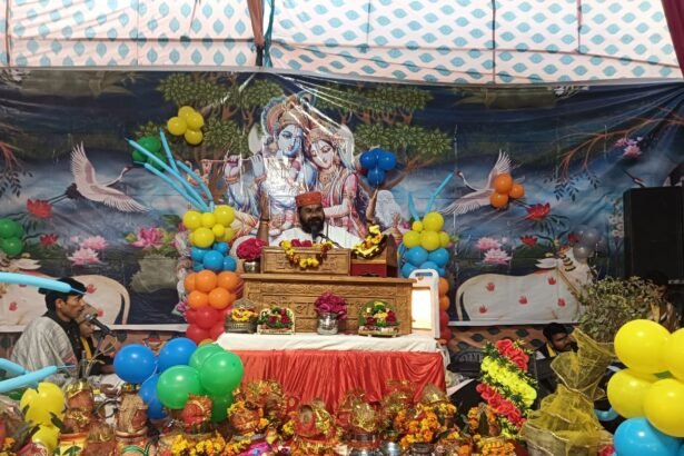 On the fourth day of Shrimad Bhagwat Katha, Krishna Janmotsav was celebrated, devotees danced in Nandotsav IMAGE CREDIT TO REPORTER