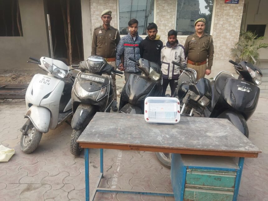 Kavinagar police arrested 3 robbers who looted stolen vehicle IMAGE CREDIT TO POLICE