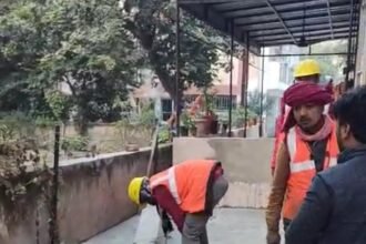 Havoc on those who flout the rules: Housing development bulldozed on the illegal game of builders in Vasundhara IMAGE CREDIT TO आवास विकास