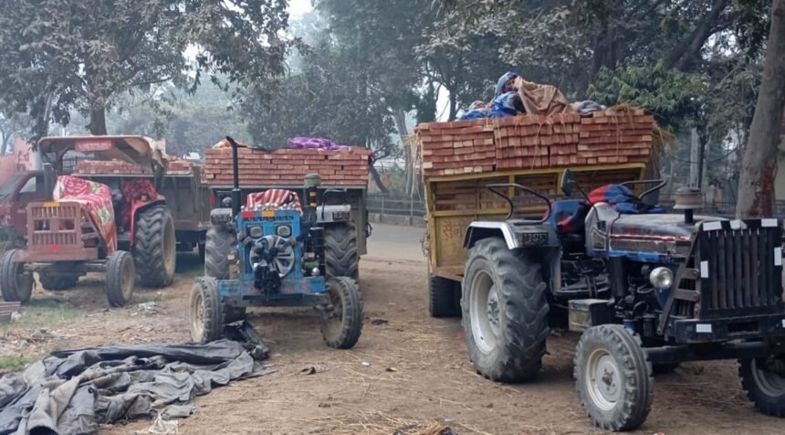 Road blockage became the reason, police seized three tractor trolleys laden with bricks IMAGE CREDIT TO POLICE