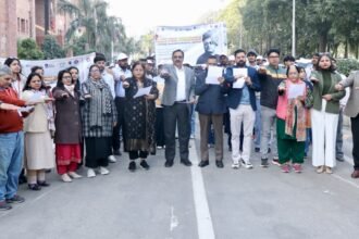 ‘Swadeshi Sankalp Run’ on Swami Vivekananda Jayanti at Sharda University, message of self-reliant India IMAGE CREDIT TO यूनिवर्सिटी