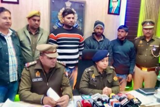 Police arrested three accused who stole goods from a goldsmith's vehicle. IMAGE CREDIT TO POLICE