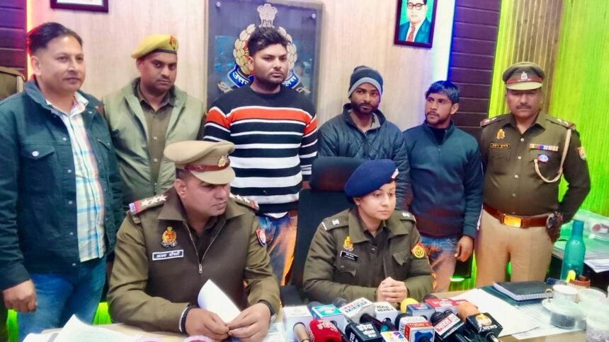 Police arrested three accused who stole goods from a goldsmith's vehicle. IMAGE CREDIT TO POLICE