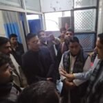 A house in Mohan Nagar caught fire, the fire department brought the fire under control. IMAGE CREDIT TO दमकल विभाग