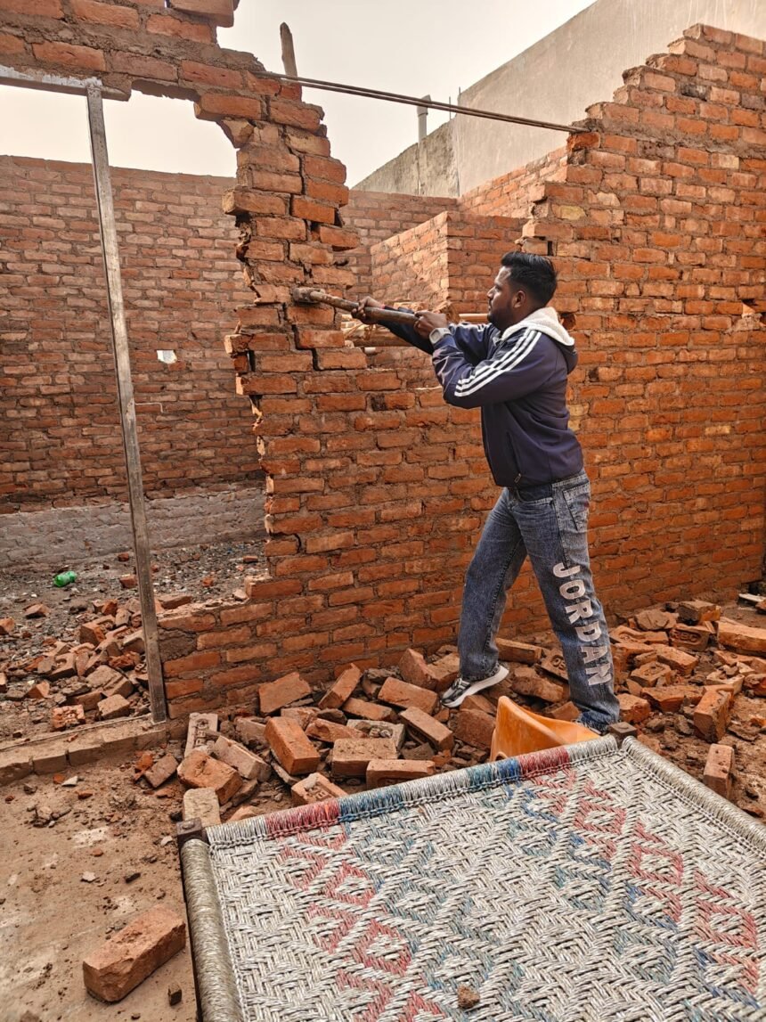 Housing Development cracks down on illegal construction in Vasandhura scheme, fourth floor demolished despite protests IMAGE CREDIT TO आवास विकास