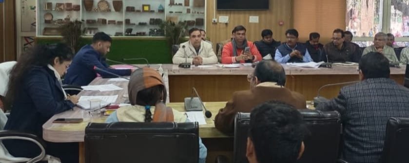 Important instructions given in the review meeting of Swachh Bharat Mission Urban and City Development Schemes IMAGE CREDIT TO INFORMATION DEPARTMENT
