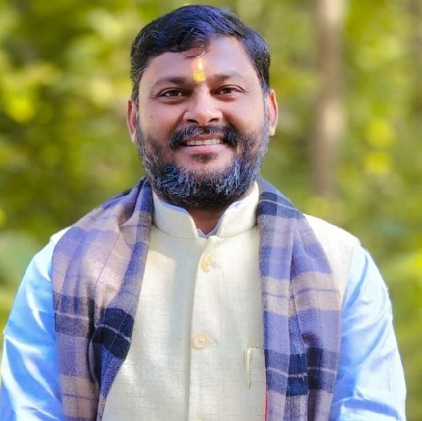 BJP regional minister launches scathing attack on MP Chandrashekhar Ravan, accusing him of neglecting development and spreading caste animosity IMAGE CREDIT TO अनूप बाल्मीकि प्रोफाइल फोटो