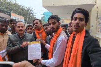 Cow organizations protest on the streets due to finding of remains of cattle twice in a week IMAGE CREDIT TO REPORTER