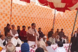 Laying the foundation stone for construction of e-library building in four villages of Greater Noida, the work will be completed in six months IMAGE CREDIT TO AUTHORITY