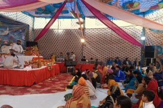 Flood of devotion gathered on the second day of Shrimad Bhagwat Katha, welfare of living beings is possible by listening to Bhagwat: Dr. Shail Bihari Das IMAGE CREDIT TO REPORTER