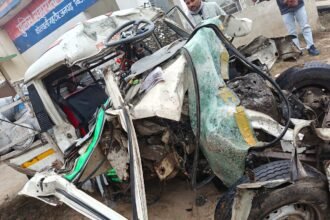 Orgy of death in Nahtaur area in the early hours, unknown vehicle crushed the pickup, painful death of two youths IMAGE CREDIT TO POLICE