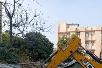 GDA’s Action: Illegal Encroachment Removed from Government Land Worth Crores in Indirapuram, Slums Demolished IMAGE CREDIT TO AUTHORITY