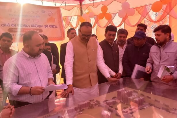 Deputy Chief Minister Brajesh Pathak visits Hapur: Inspects construction of police lines and district jail, provides modern diagnostic facilities to hospital IMAGE CREDIT TO INFORMATION DEPARTMENT