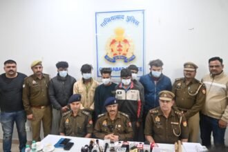 Youth committed robbery to build muscles, 6 robbers arrested, 3 absconding. IMAGE CREDIT TO POLICE