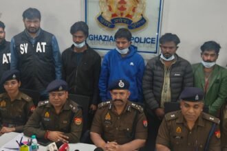 Police busted a steel-rod theft gang; 4 accused arrested IMAGE CREDIT TO POLICE
