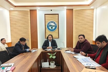 Garbage-Free City: Municipal Commissioner Holds Meeting to Make Ghaziabad a 7-Star City IMAGE CREDIT TO NAGAR NIGAM