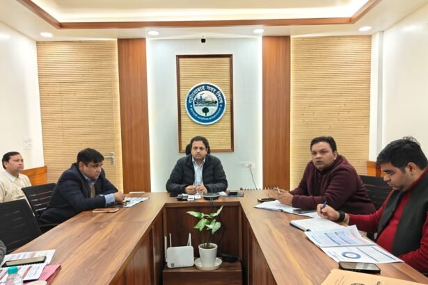 Garbage-Free City: Municipal Commissioner Holds Meeting to Make Ghaziabad a 7-Star City IMAGE CREDIT TO NAGAR NIGAM