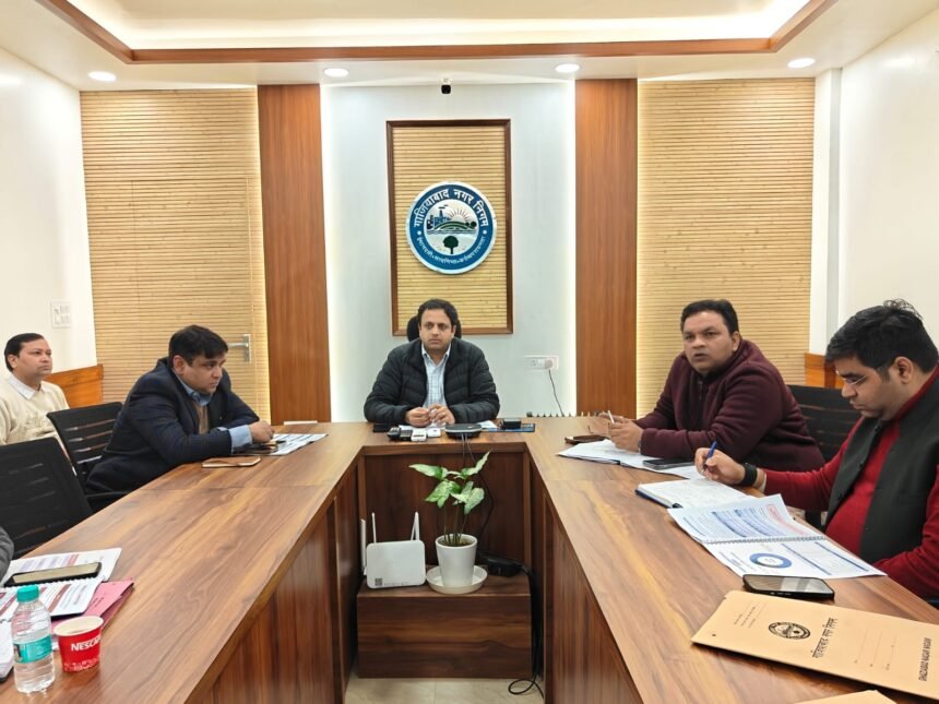 Garbage-Free City: Municipal Commissioner Holds Meeting to Make Ghaziabad a 7-Star City IMAGE CREDIT TO NAGAR NIGAM