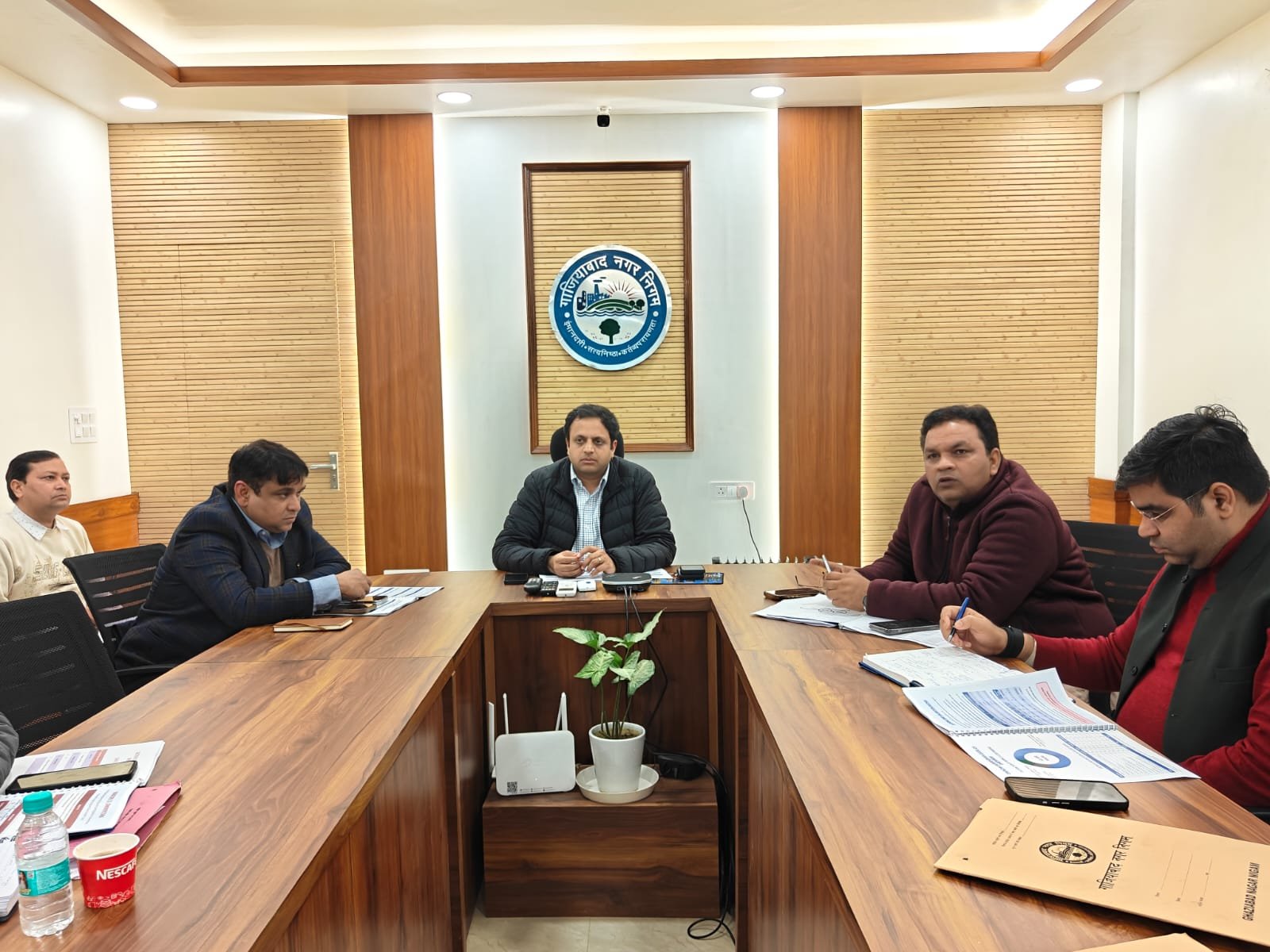 Garbage-Free City: Municipal Commissioner Holds Meeting to Make Ghaziabad a 7-Star City IMAGE CREDIT TO NAGAR NIGAM