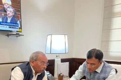 Demand to make Modinagar ESI Hospital a super-specialty accident treatment center; MP met the Union Minister. IMAGE CREDIT TO संसद सदस्य