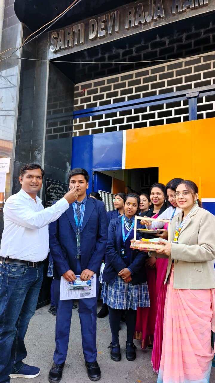 Board Examinees in Shamli Honored in Traditional Ceremony IMAGE TO SCHOOL