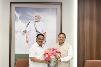 Regarding preparations for the Haridwar Mahakumbh 2027, Chief Minister Dhami met the Union Minister of Jal Shakti and requested the early approval of projects worth ₹408.82 crore. IMAGE CREDIT TO उत्तराखंड सूचना विभाग