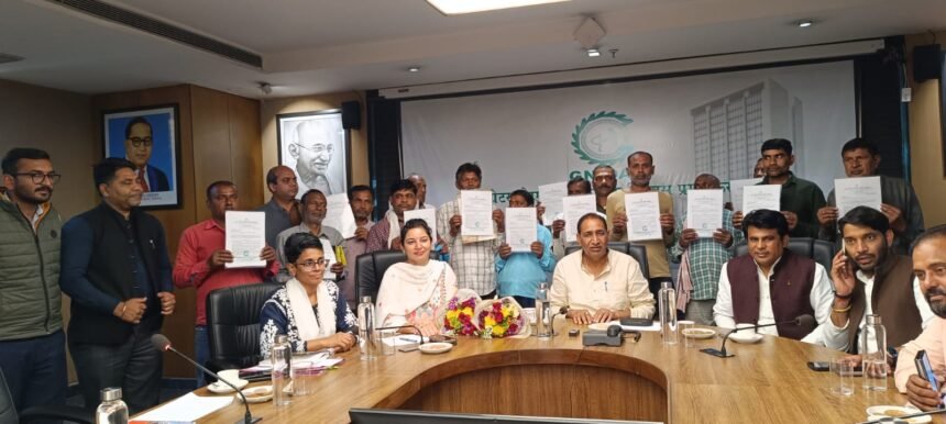 In Greater Noida, 20 vendors receive platforms; MLA hands over allotment letters IMAGE CREDIT TO AUTHORITY