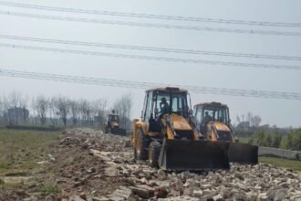 GDA’s bulldozer action on an illegal colony being developed over 20 bighas; major crackdown in Duhai Saitli IMAGE CREDIT TO AUTHORITY