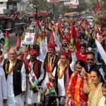 SP workers organized a bicycle rally to raise awareness among voters. IMAGE CREDIT TO सपा
