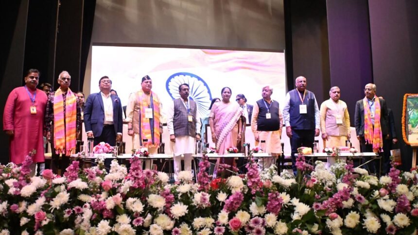 In the presence of Rekha Gupta, the grand inauguration of the Varadan International Film Festival was held IMAGE CREDIT TO दधीचि देहदान समिति