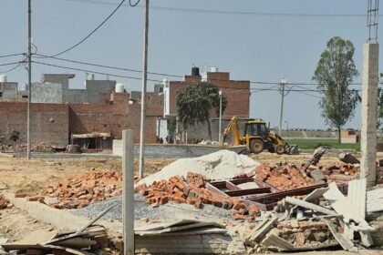 GDA’s Bulldozer Roars in Dasna: Three Major Illegal Colonies Demolished IMAGE CREDIT TO AUTHORITY
