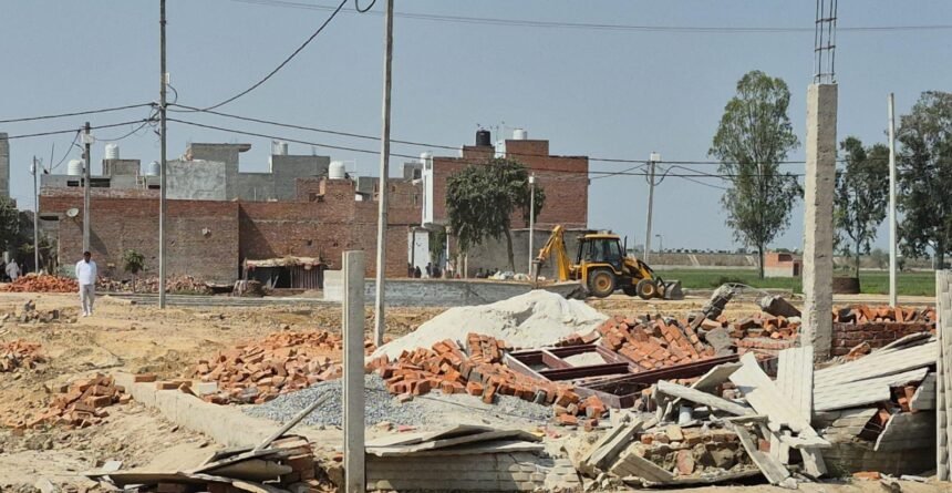 GDA’s Bulldozer Roars in Dasna: Three Major Illegal Colonies Demolished IMAGE CREDIT TO AUTHORITY
