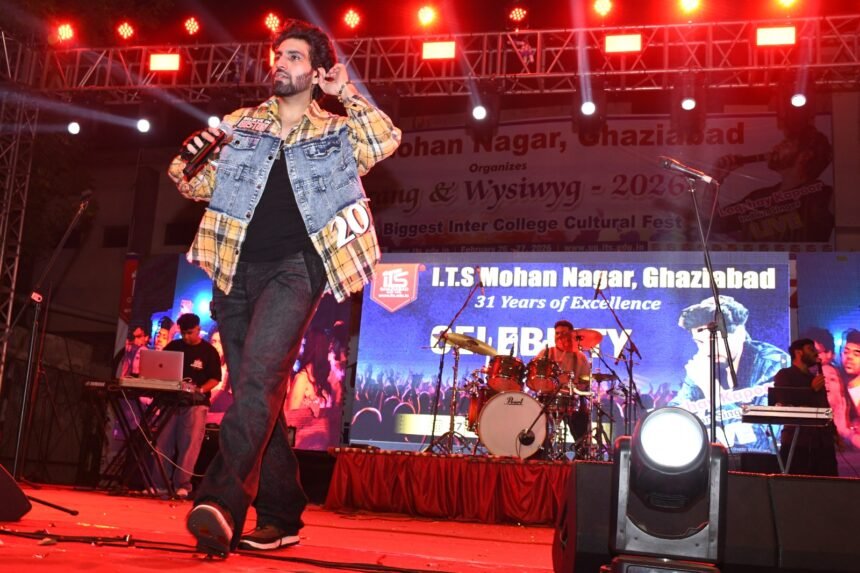 Lakshya Kapoor Shines at Celebrity Night of ITS Mohan Nagar IMAGE CREDIT TO इंस्टीट्यूट