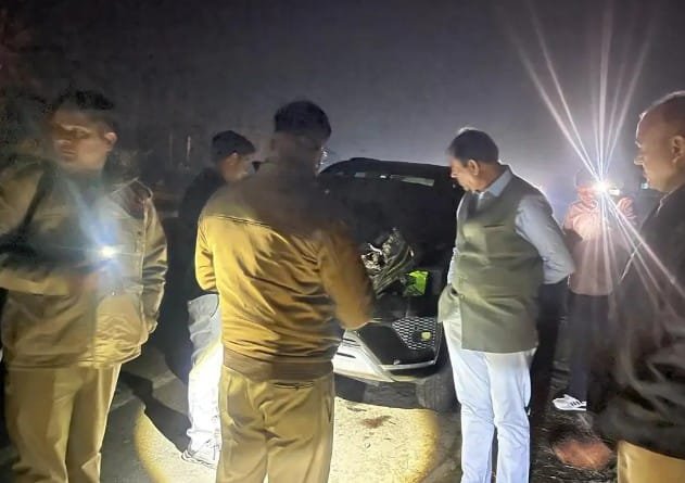 Former BSP Rajya Sabha Member Munkad Ali in Car Accident, Collides with Tractor-Trolley, Major Tragedy Averted IMAGE CREDIT TO POLICE