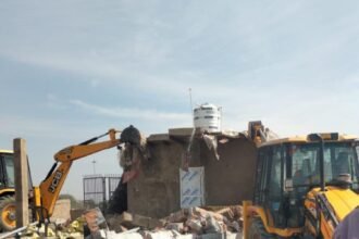 Authority’s bulldozer roared in the floodplain area of Bisrakh; 30,000 square meters of land worth ₹60 crore freed. IMAGE CREDIT TO AUTHORITY