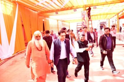 The Municipal Commissioner, along with officials, inspected Shri Dudheshwar Nath Math Temple and directed that strong arrangements be made. IMAGE CREDIT TO NAGAR NIGAM