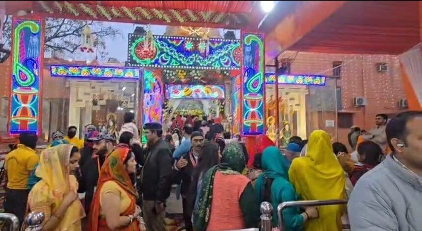 On Maha Shivaratri, the temples of Ghaziabad resonated with chants of “Har Har Mahadev.” At the Shri Dudheshwarnath Temple, millions of devotees performed Jalabhishek, while the police remained on high alert to ensure safety. IMAGE CREDIT TO REPORTER