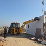 Encroachment removed from land worth ₹37 crore; bulldozers deployed in Bilaspur. IMAGE CREDIT TO AUTHORITY