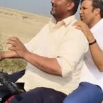 Farmers’ protest in Modinagar postponed; District Magistrate arrives on a bike to hold talks and assures action on the Utar-Chadhav route.. IMAGE CREDIT TO REPORTER