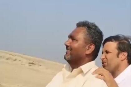 Farmers’ protest in Modinagar postponed; District Magistrate arrives on a bike to hold talks and assures action on the Utar-Chadhav route.. IMAGE CREDIT TO REPORTER