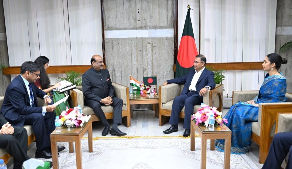 बांग्लादेश के शपथ ग्रहण समारोह में लोकसभा अध्यक्ष ने किया भारत का प्रतिनिधित्व, द्विपक्षीय सहयोग मजबूत करने पर दिया जोर 2 2 9