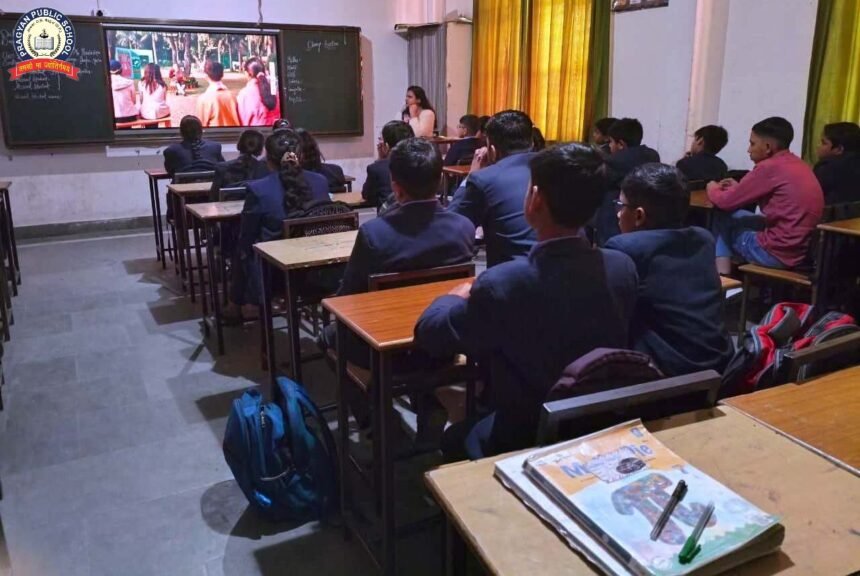Live Broadcast of Prime Minister’s ‘Pariksha Pe Charcha’ Program, Students Watch Enthusiastically IMAGE CREDIT TO REPORTER