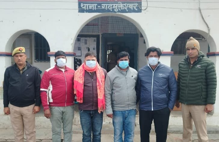 Four people caught for assaulting boatmen at Brijghat and clashing with police IMAGE CREDIT TO POLICE