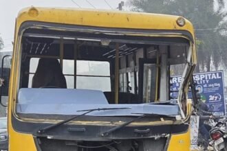 Collision between school bus and dumper in Nurpur; major accident averted, four students injured IMAGE CREDIT TO POLICE