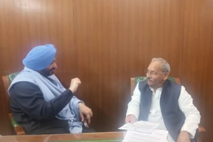 Demand for a pedestrian overbridge at Modinagar railway station; MP submitted a memorandum to the Union Minister IMAGE CREDIT TO सांसद डॉक्टर राजकुमार सांगवान