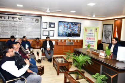 Possible: Public hearing held under the chairmanship of the Municipal Commissioner; officials instructed to resolve 8 complaints IMAGE CREDIT TO NAGAR NIGAM