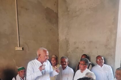 Meeting held in Fugana under the aegis of Brahmin Samaj Ekta Manch, calling for an end to social evils IMAGE CREDIT TO रिपोर्टर